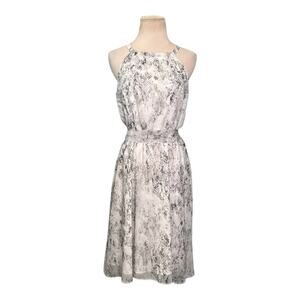 Banana Republic white gray snake print sleeveless belted dress size 4